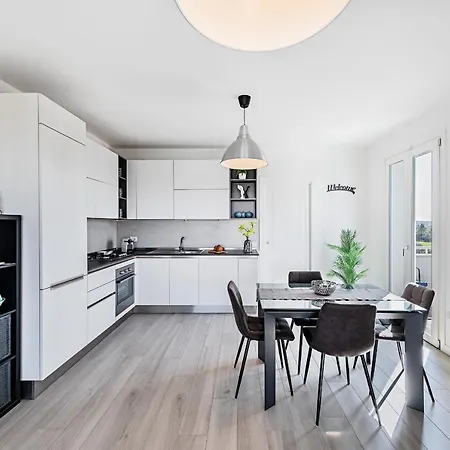 Apartment Le Mele 35 By Wonderful Italy *